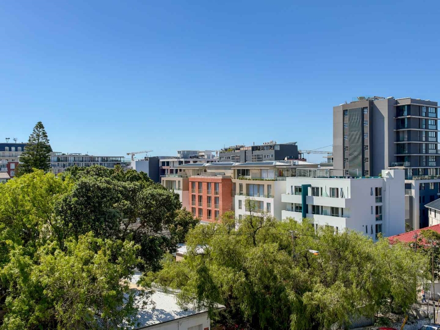To Let 2 Bedroom Property for Rent in Green Point Western Cape